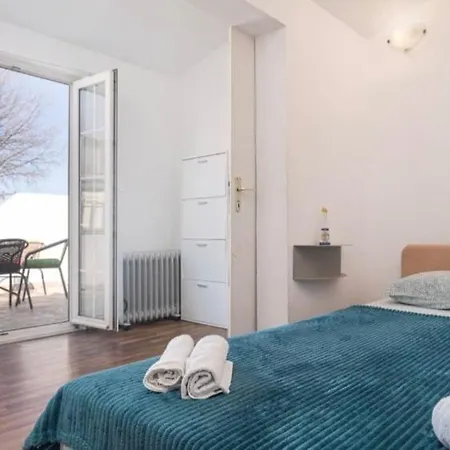 Parentium Apartamento *